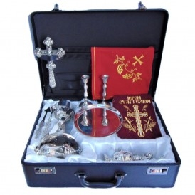 ΒΑΛΙΤΣΑ ΠΛΗΡΗΣ ΣΚΕΥΩΝ ΘΕΙΑΣ...